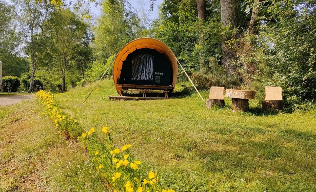 Camping 3 Etoiles - Piscine Chauffee - Vue Montagne サン・ジロン エクステリア 写真