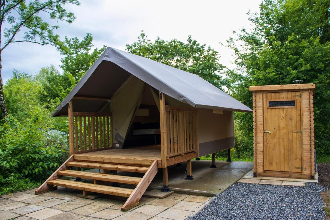 Camping 3 Etoiles - Piscine Chauffee - Vue Montagne サン・ジロン エクステリア 写真