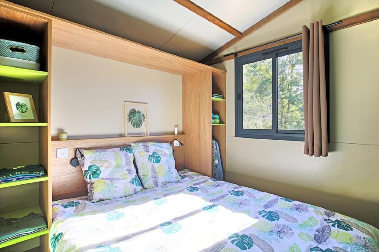 Camping 3 Etoiles - Piscine Chauffee - Vue Montagne サン・ジロン エクステリア 写真