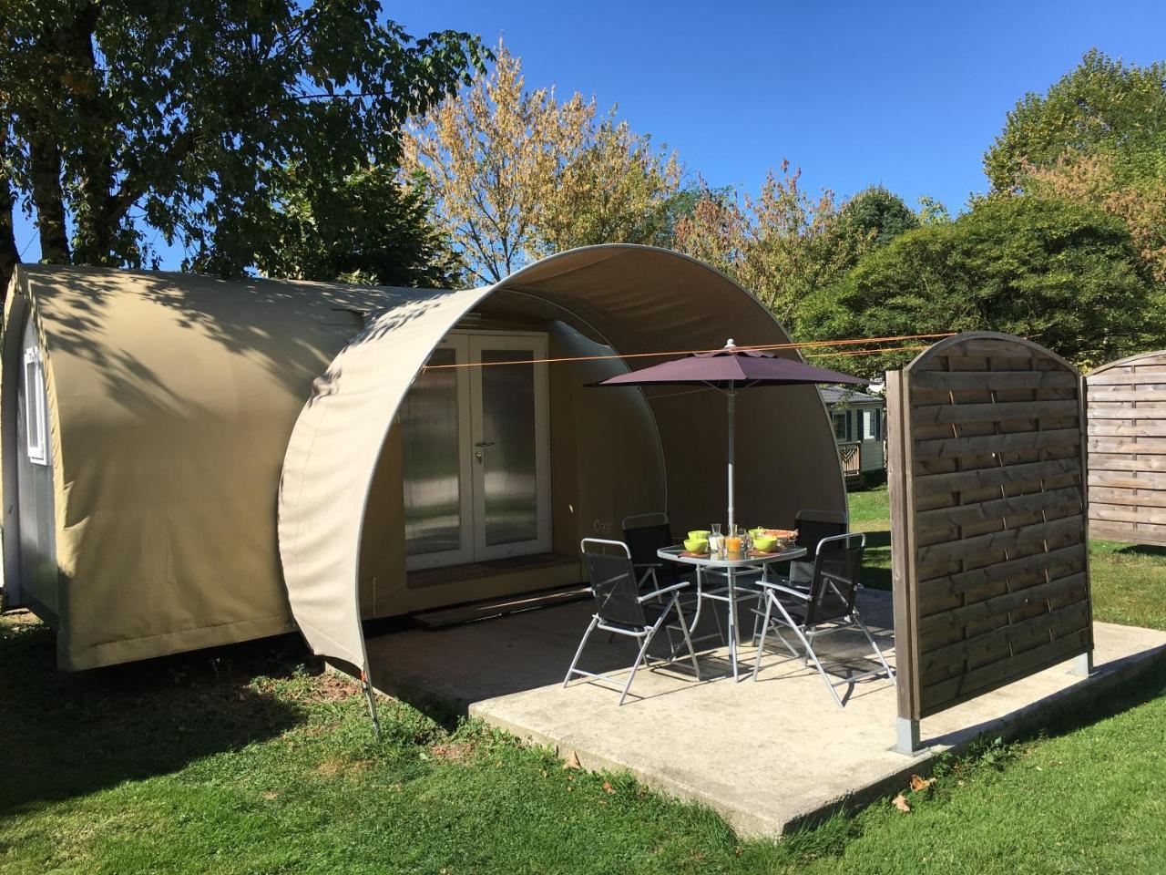 Camping 3 Etoiles - Piscine Chauffee - Vue Montagne サン・ジロン エクステリア 写真