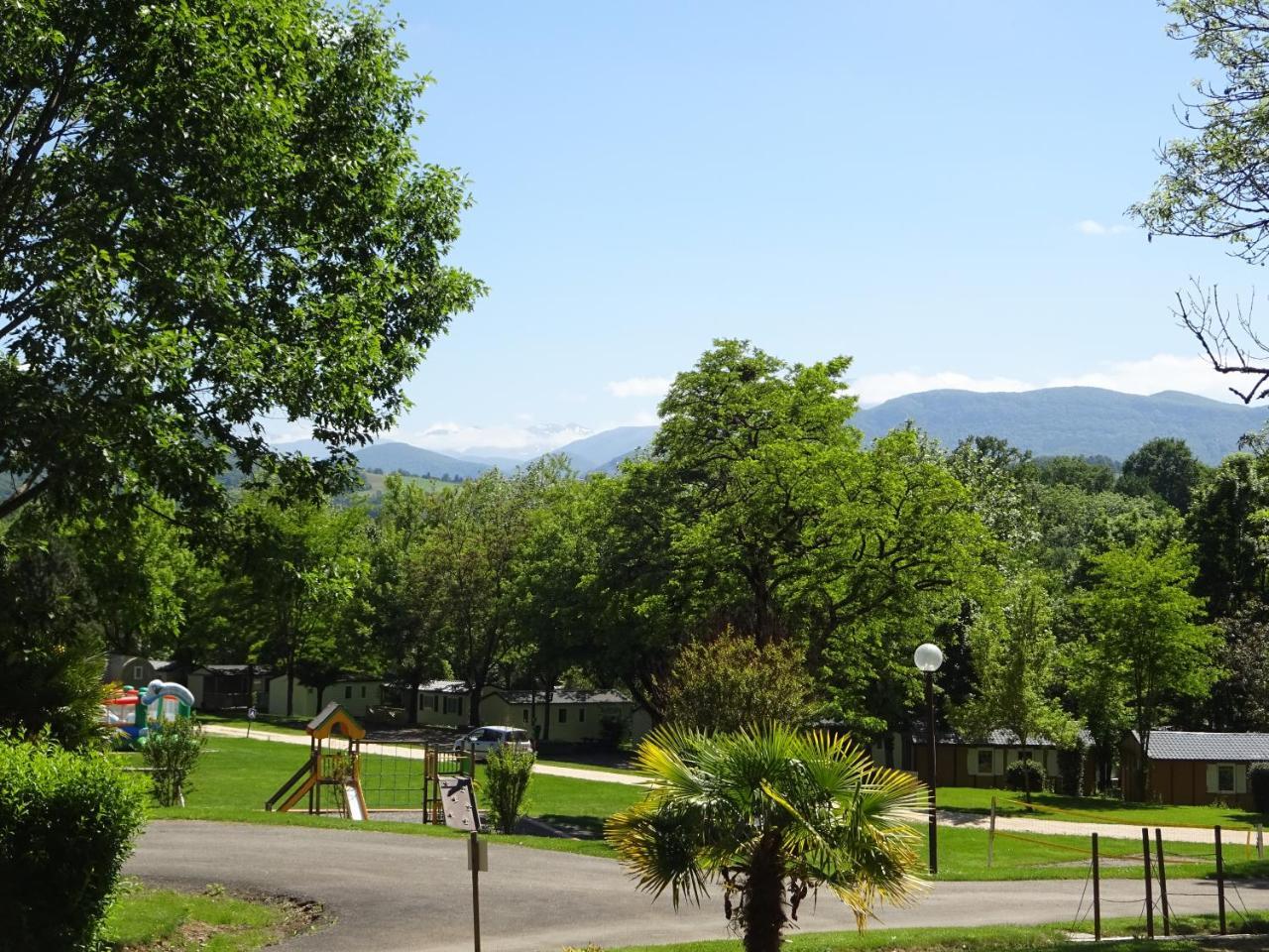 Camping 3 Etoiles - Piscine Chauffee - Vue Montagne サン・ジロン エクステリア 写真